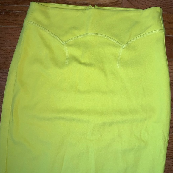 π McQ Alexander McQueen NWOT Lime Green Bodycon Contour Skirt Small π - Picture 2 of 12